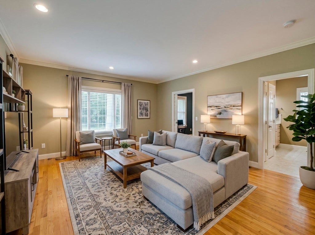 6 Joan St, Wilbraham, MA Photo #33
