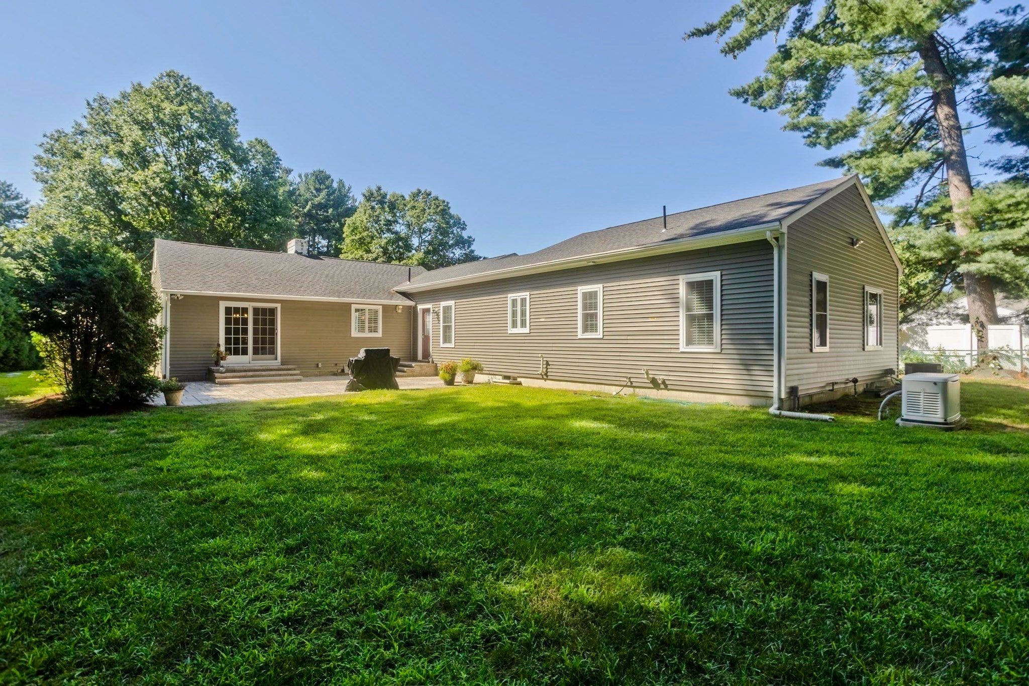 6 Joan St, Wilbraham, MA, 6 Joan St, Wilbraham, MA Photo #6
