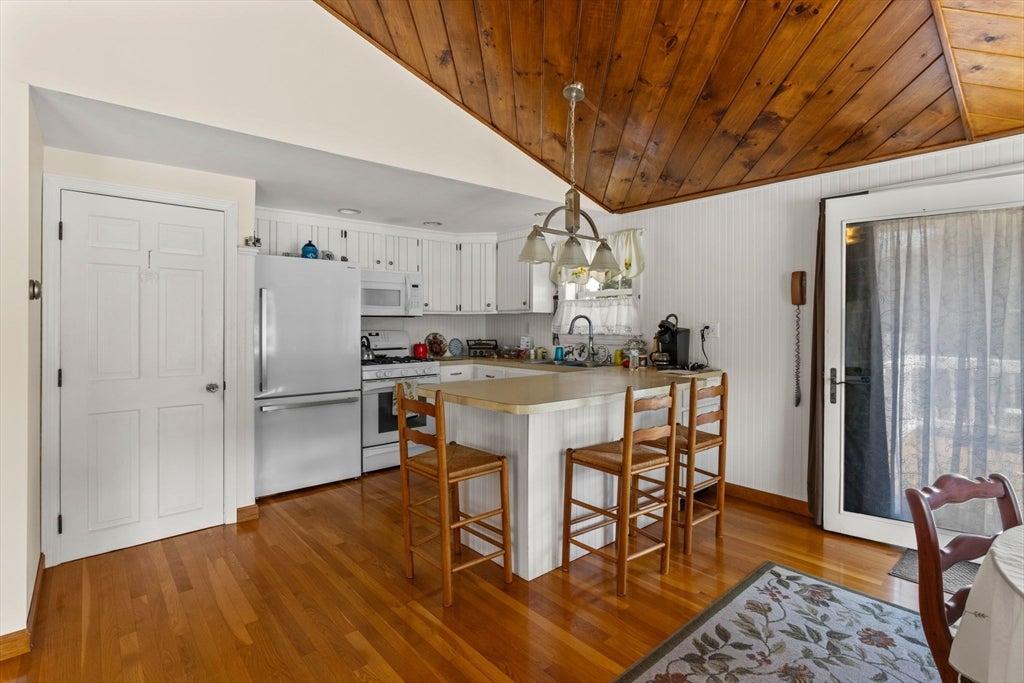 6 Robinhood Rd, Wareham, MA Photo #13