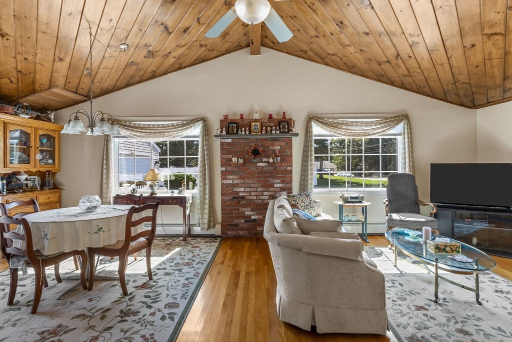 6 Robinhood Rd, Wareham, MA Photo #11