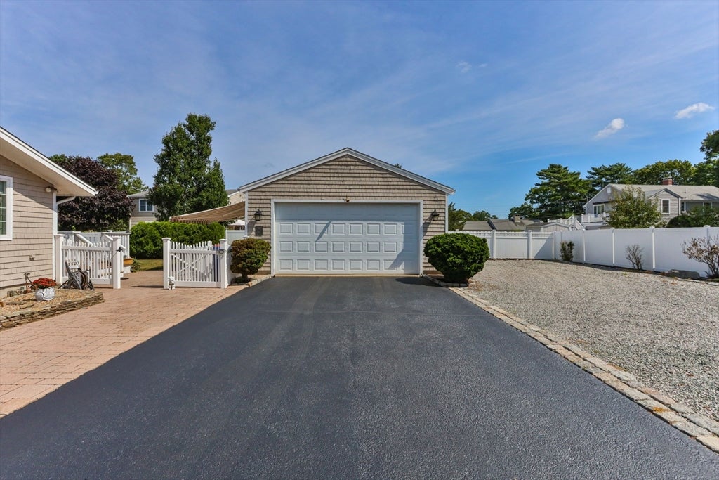 6 Robinhood Rd, Wareham, MA Photo #25