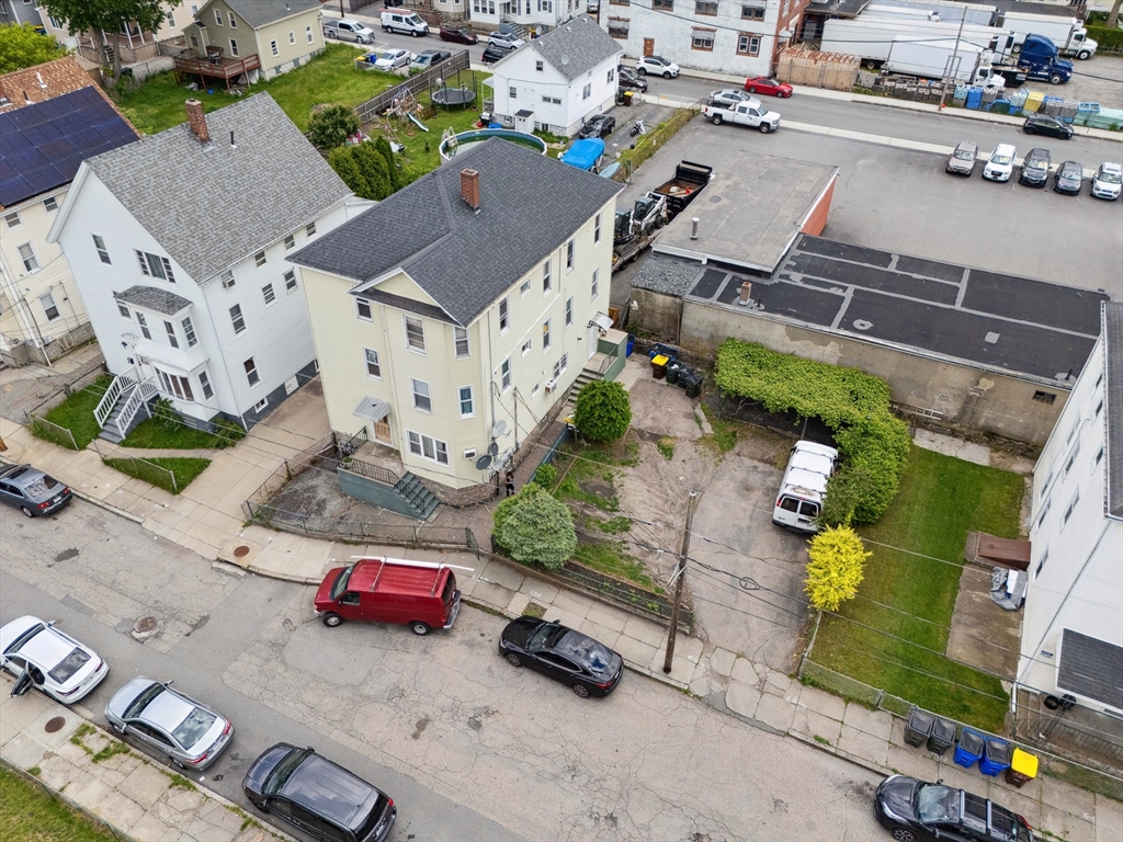 90 Montaup St