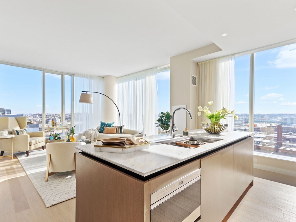 380 Harrison Ave #PH2E Floor 14