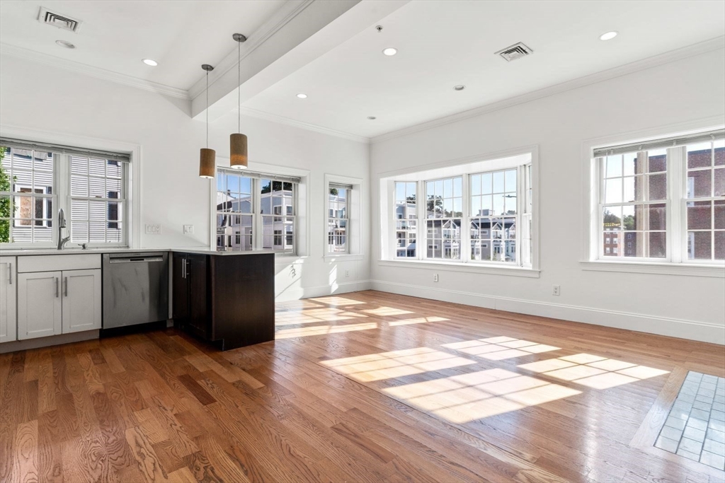 823 East Sixth Street 3