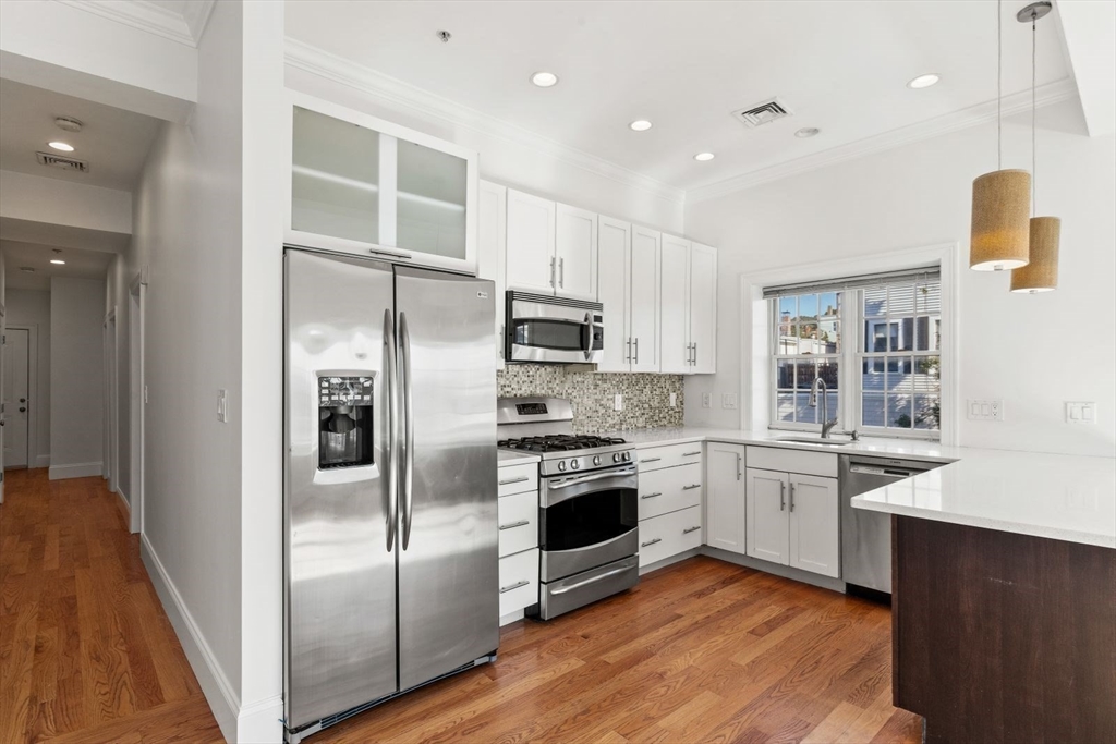 823 East Sixth Street 3
