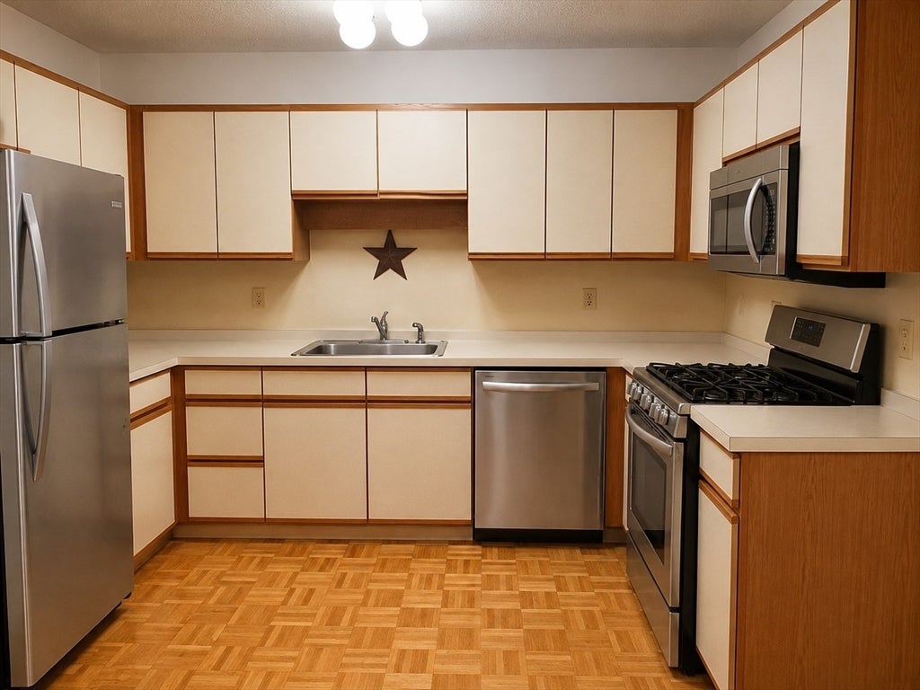 74 Tennis Plaza Ct #26, Dracut, MA, 74 Tennis Plaza Ct #26, Dracut, MA Photo #2