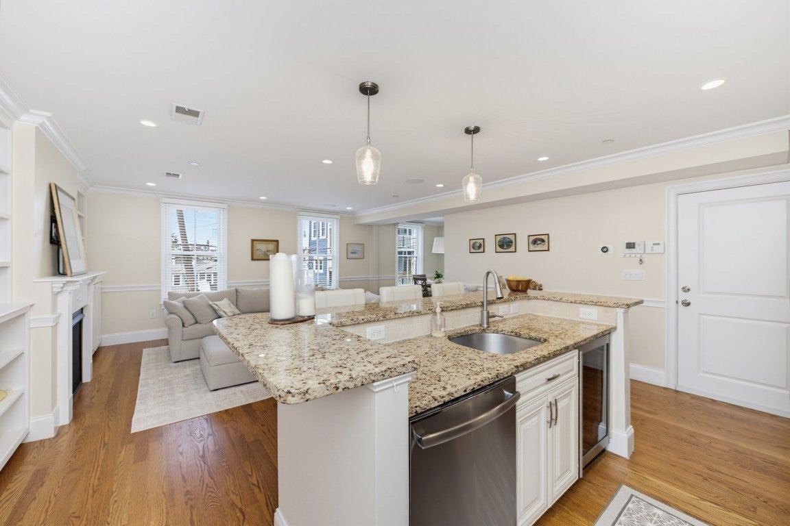 21 Salem St #2, Boston, MA, 21 Salem St #2, Boston, MA Photo #15