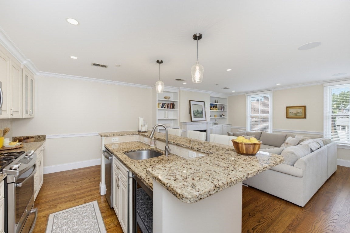 21 Salem St #2, Boston, MA, 21 Salem St #2, Boston, MA Photo #11