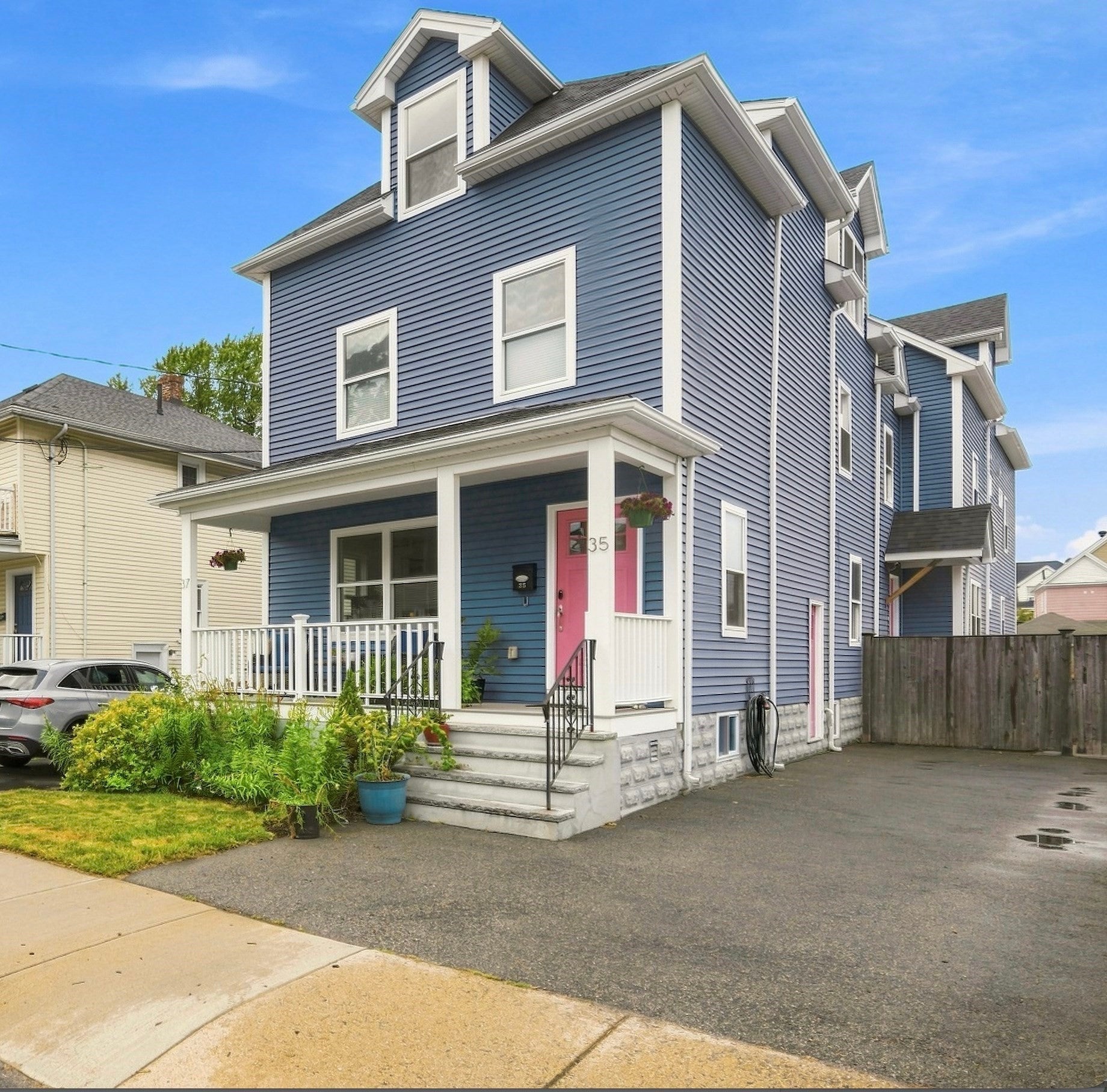 35 Thomas St