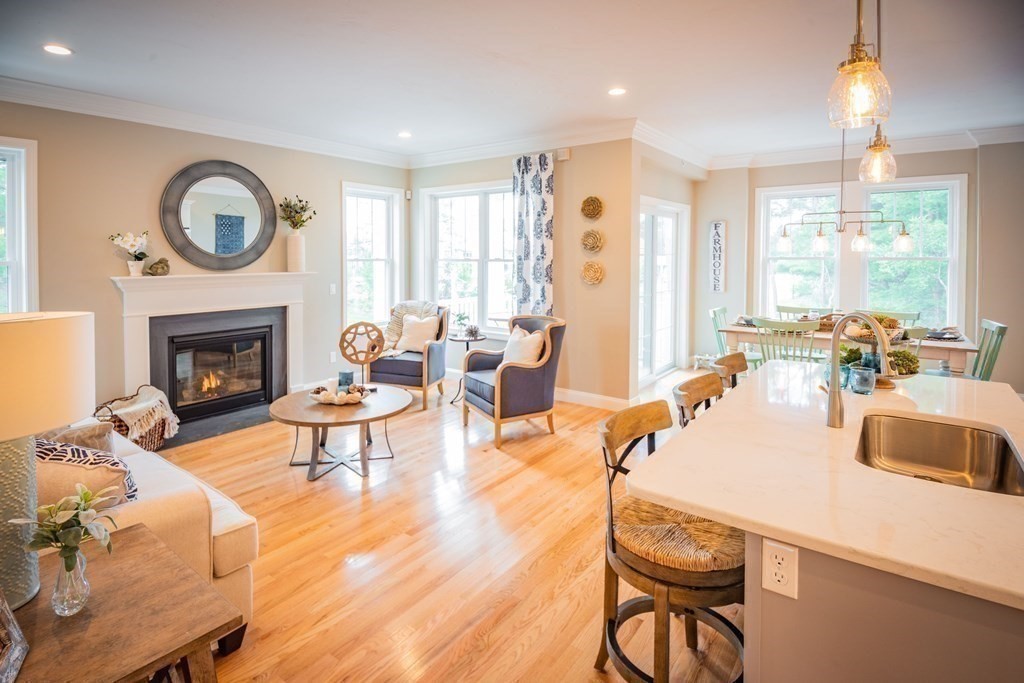 8 Hazelnut Ave.