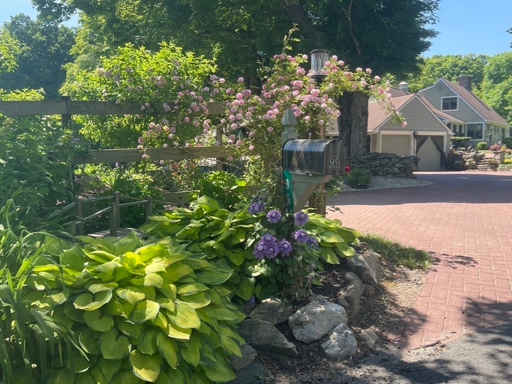 95 Mountain Road