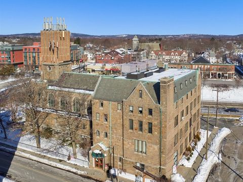 Photo of 288 Walnut St #140, Newton, MA 02460 (MLS # 73473984)