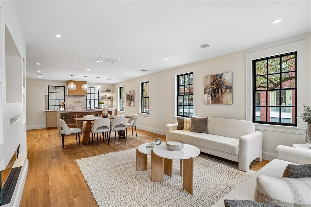 11 Mt Auburn St A