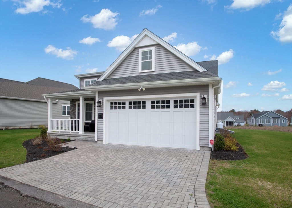 32 Sophia Dr