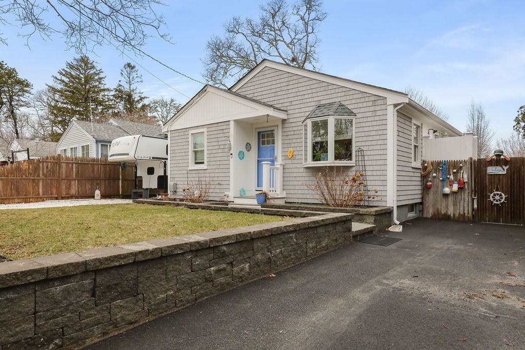 13 Monack Rd.