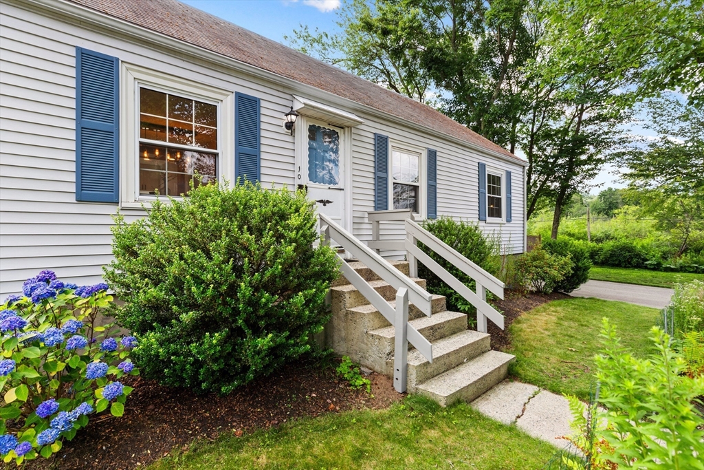 10 Wolcott St