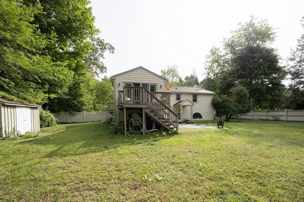 23 Lexington Ln