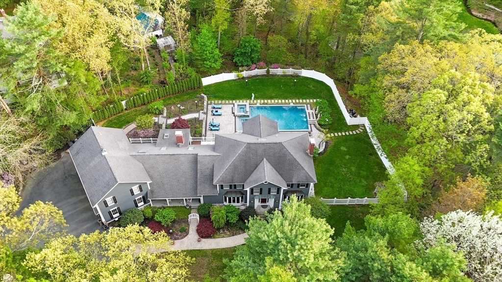 18 Village Hill Road