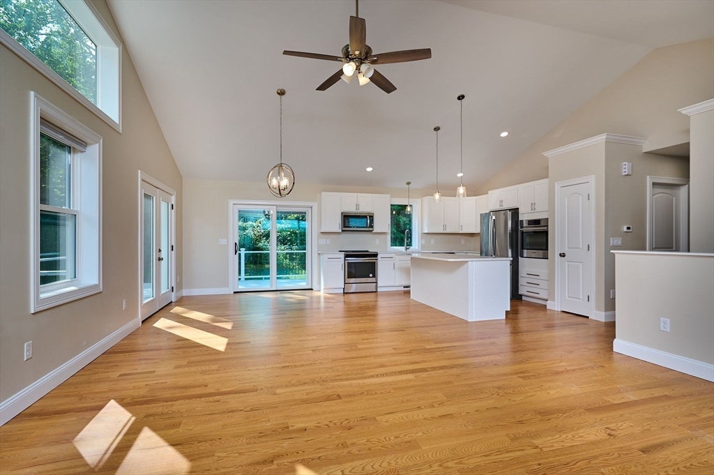 58 Pleasant St, Southampton, MA, 58 Pleasant St, Southampton, MA Photo #4