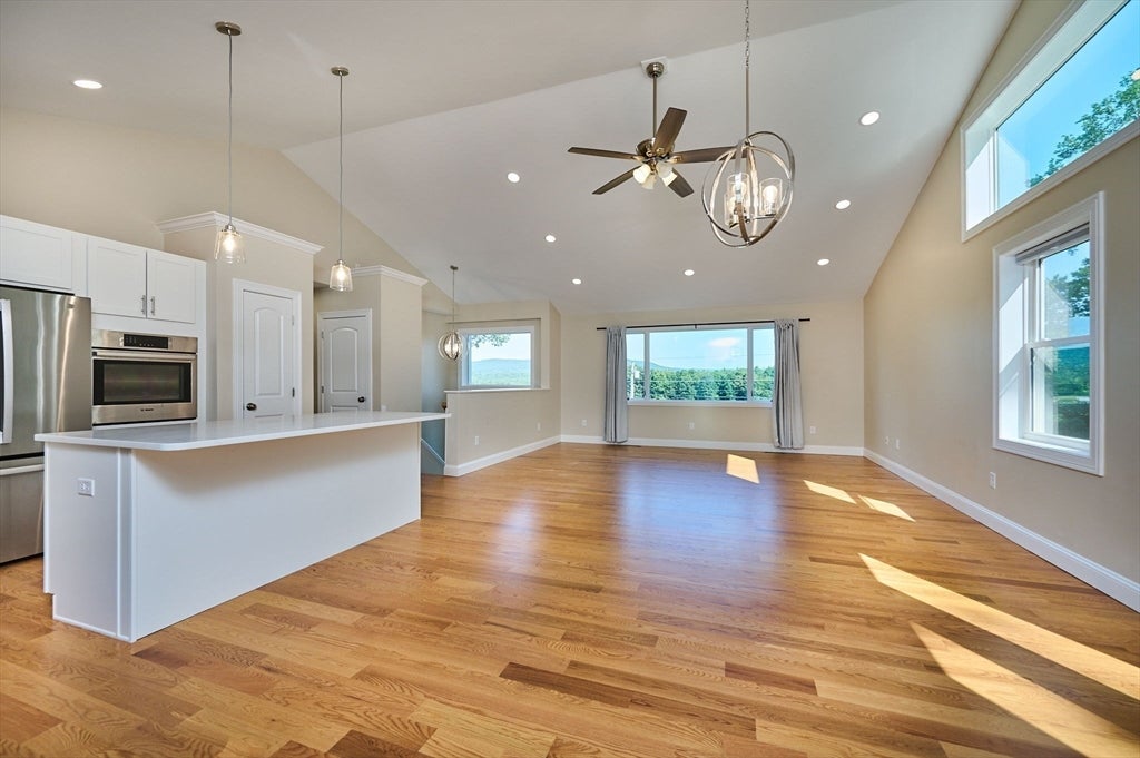 58 Pleasant St, Southampton, MA, 58 Pleasant St, Southampton, MA Photo #9