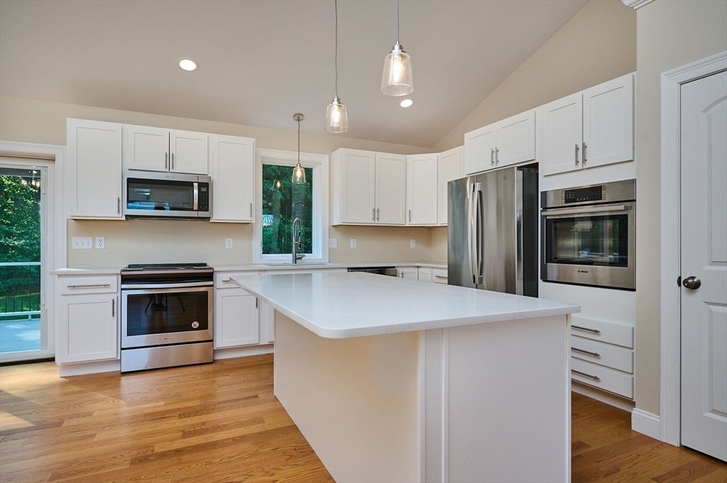58 Pleasant St, Southampton, MA, 58 Pleasant St, Southampton, MA Photo #6