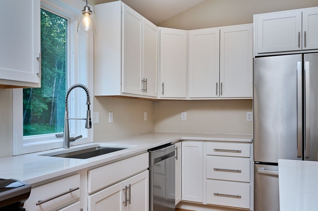 58 Pleasant St, Southampton, MA, 58 Pleasant St, Southampton, MA Photo #7