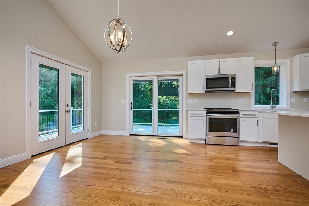 58 Pleasant St, Southampton, MA, 58 Pleasant St, Southampton, MA Photo #8