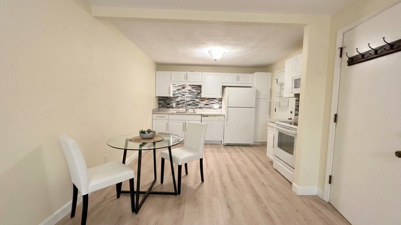 12 Strawberry Bank Rd #11, Nashua, NH, 12 Strawberry Bank Rd #11, Nashua, NH Photo #5