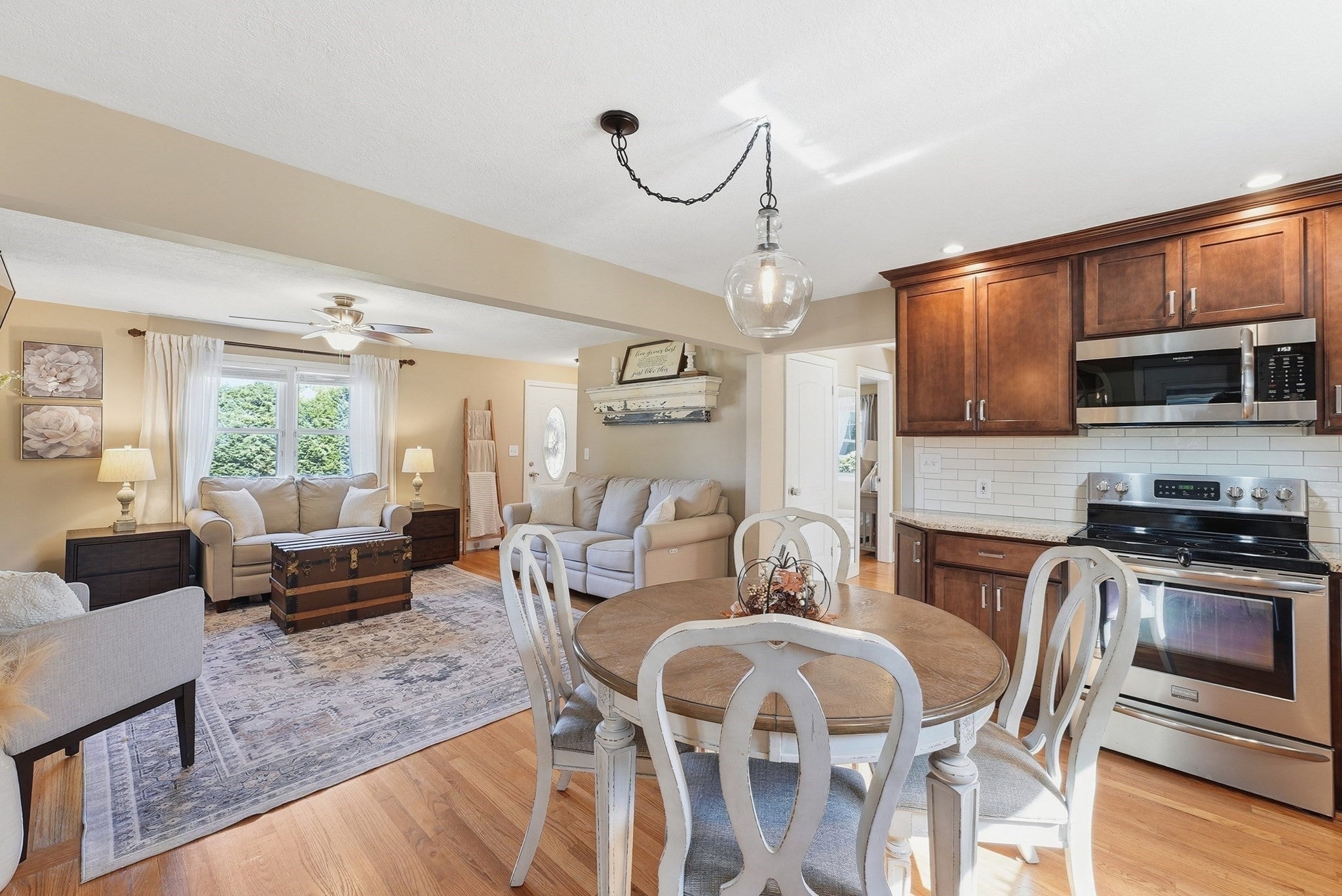 724 Dewey St, West Springfield, MA Photo #13