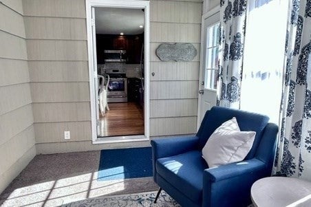 724 Dewey St, West Springfield, MA Photo #12
