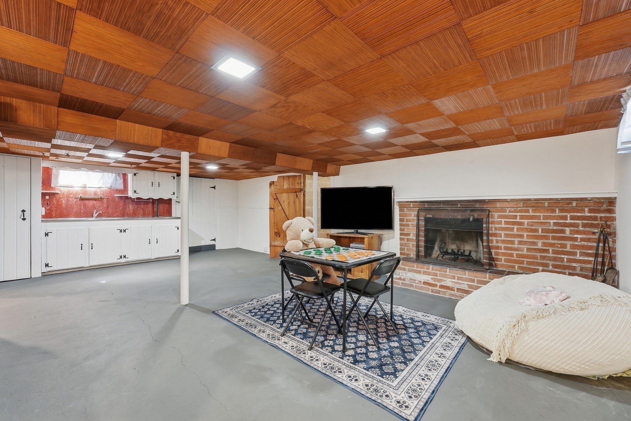 724 Dewey St, West Springfield, MA Photo #26