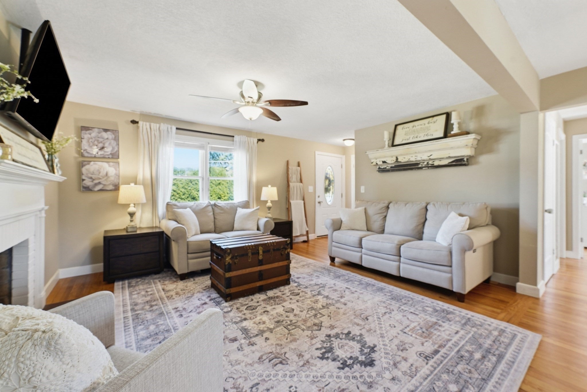 724 Dewey St, West Springfield, MA Photo #14