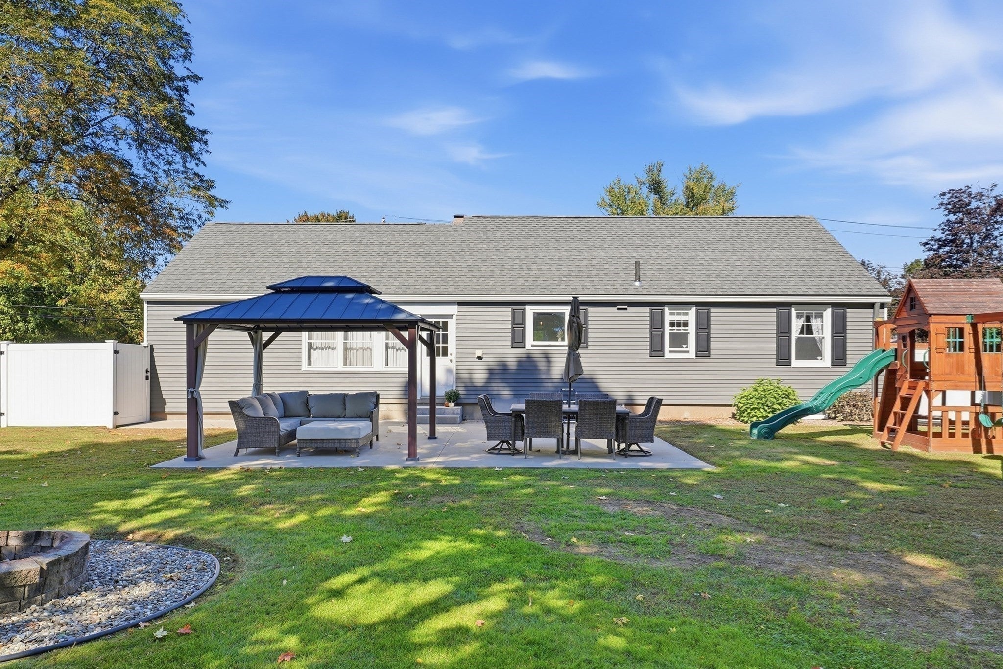 724 Dewey St, West Springfield, MA Photo #32