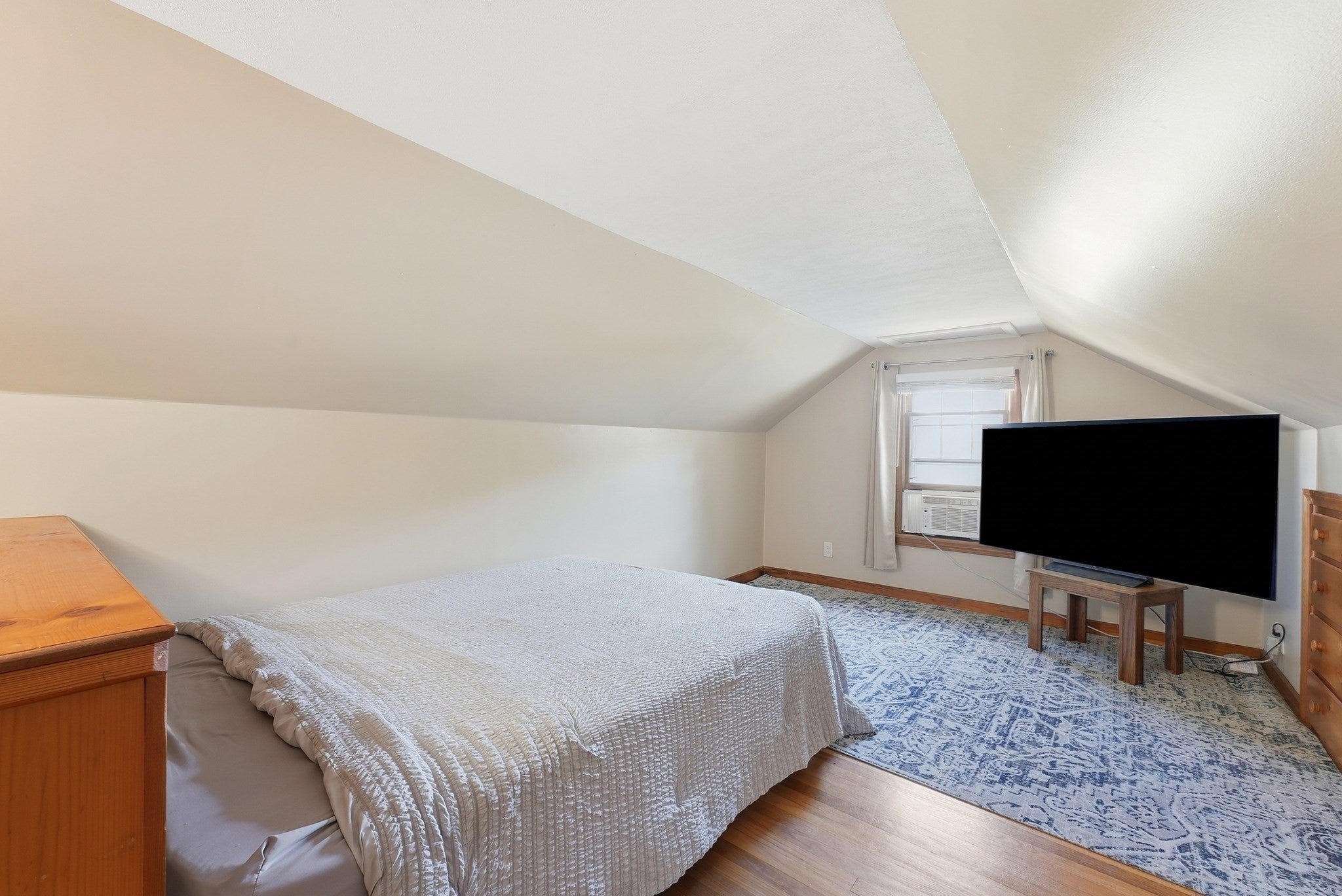 724 Dewey St, West Springfield, MA Photo #25