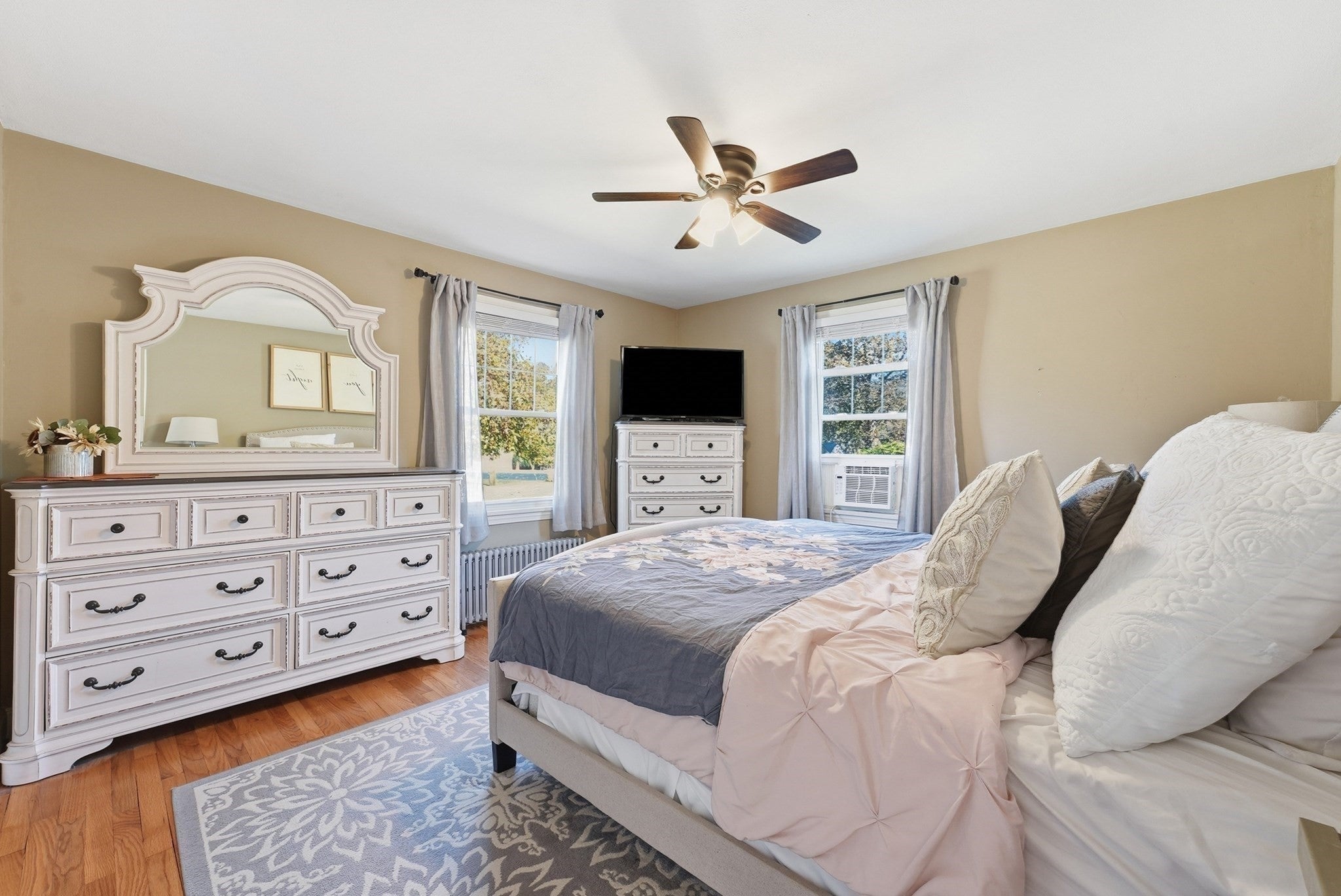 724 Dewey St, West Springfield, MA Photo #16