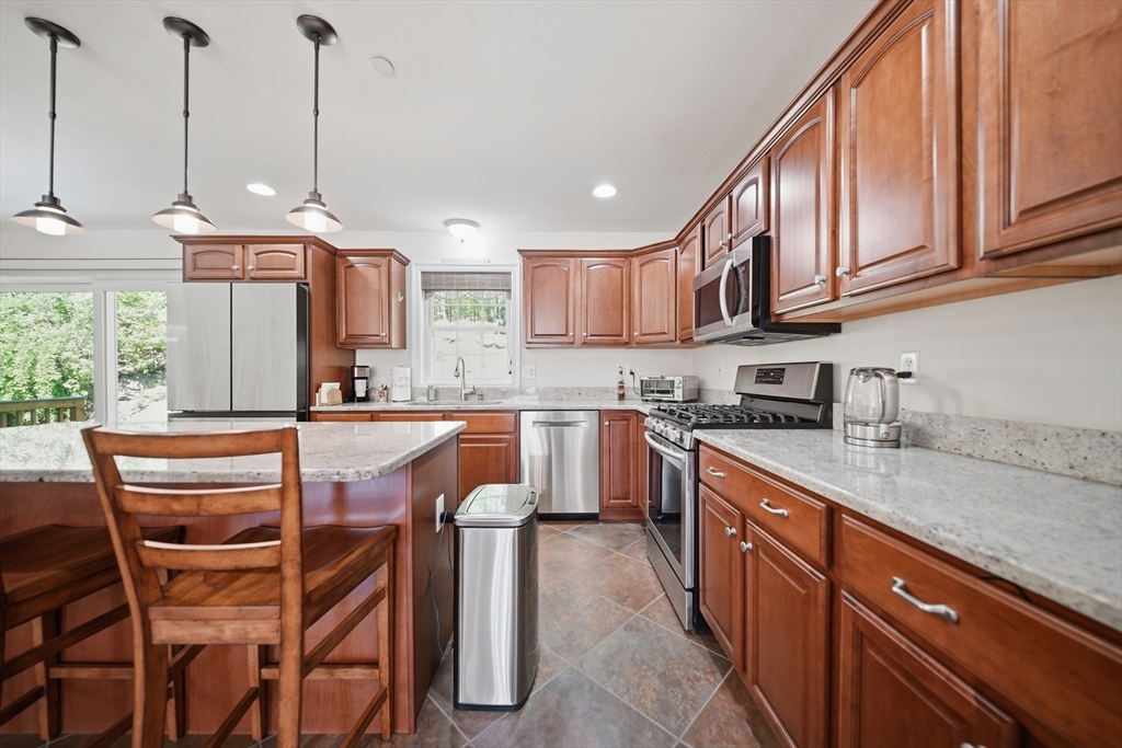 6 Aster Ct B