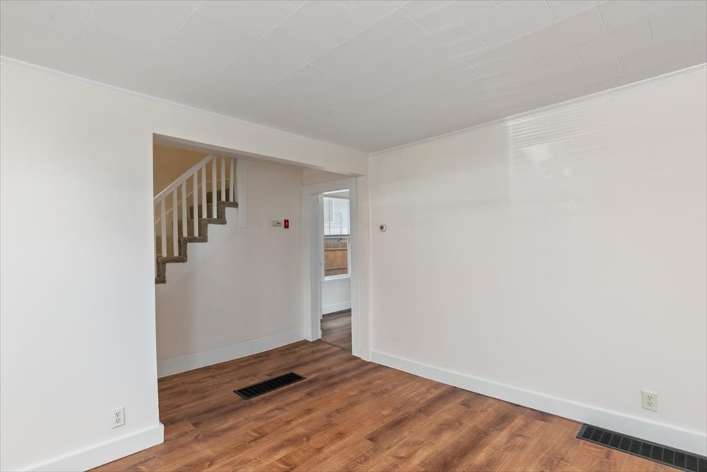 7 Cox Ct