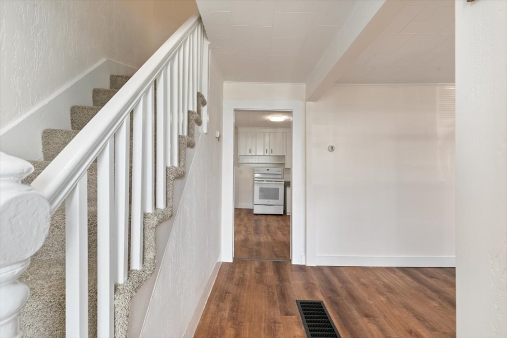 7 Cox Ct