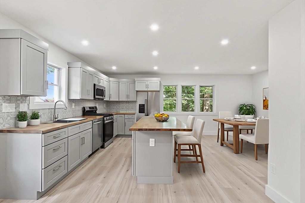45 Fruit St B