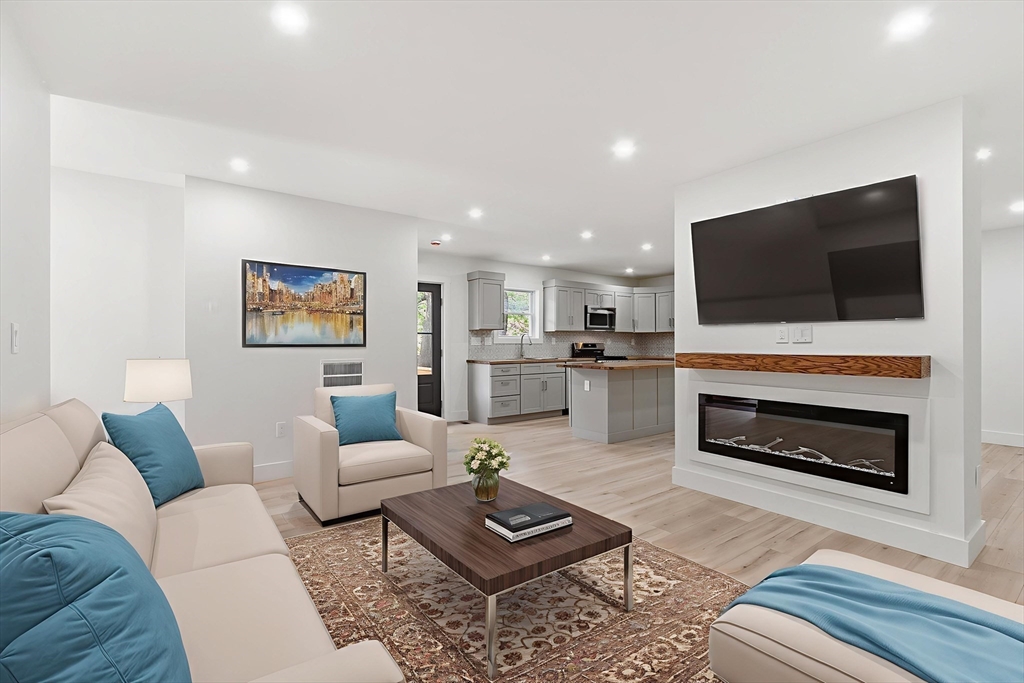 45 Fruit St B