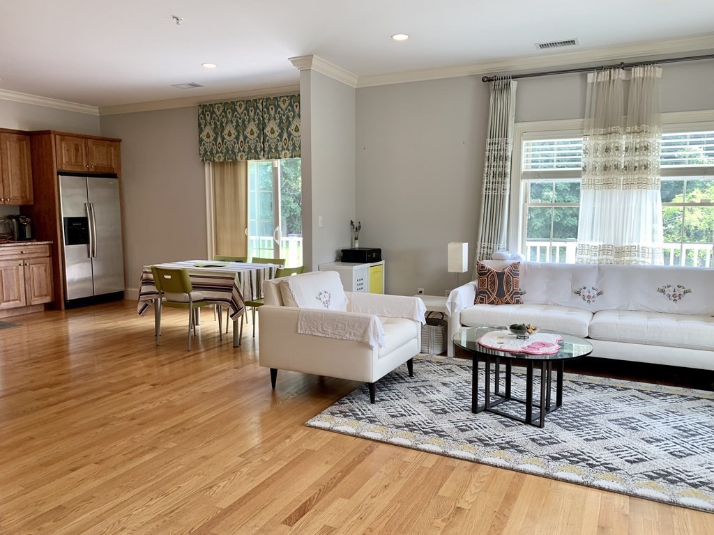 255 Winter St 112