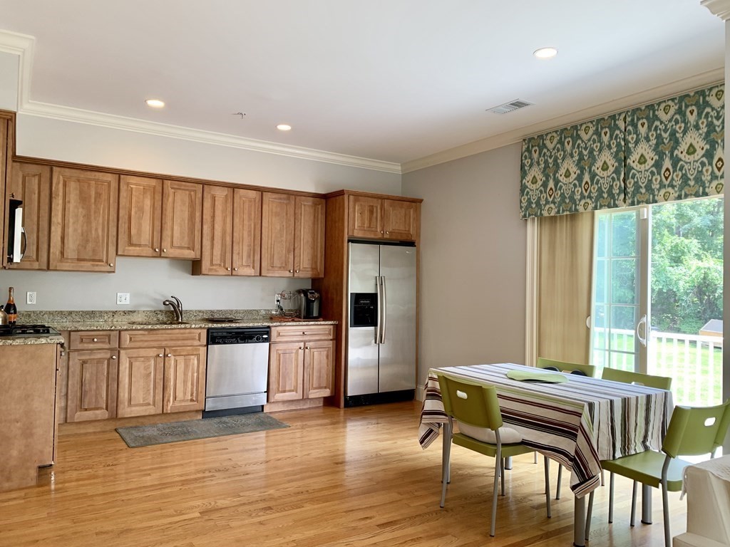 255 Winter St 112