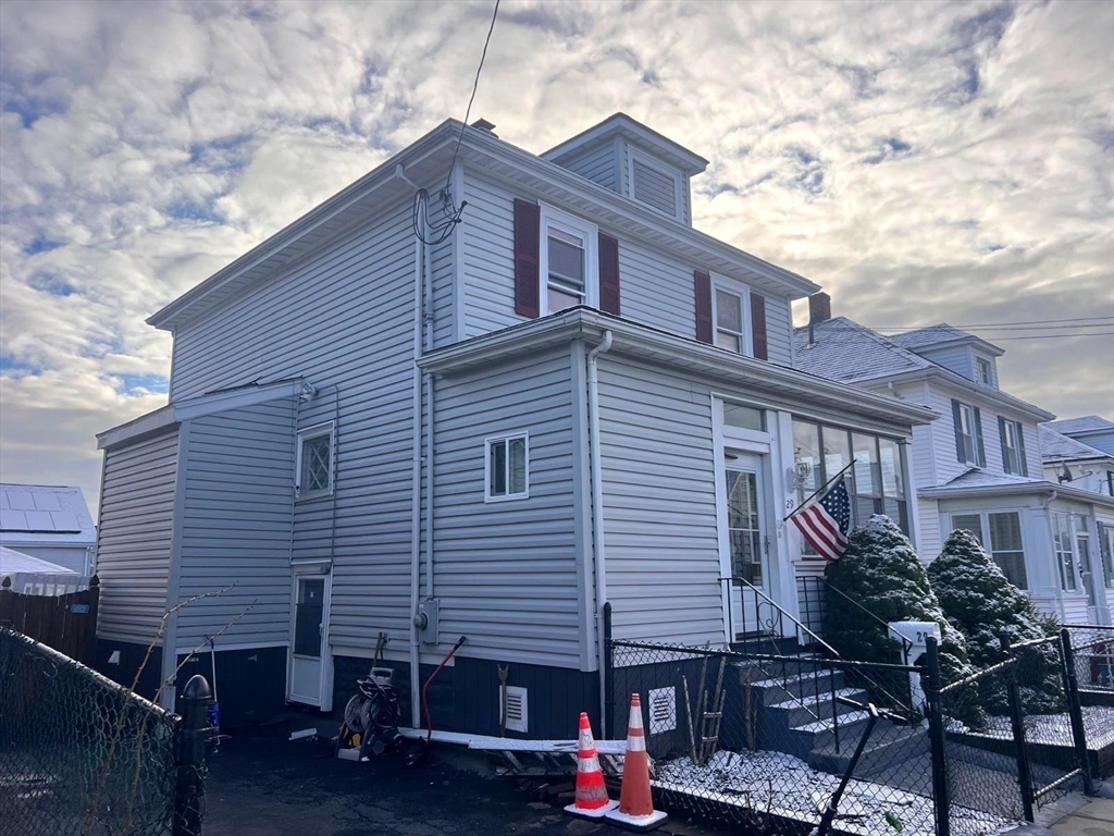 29 Adams Ave