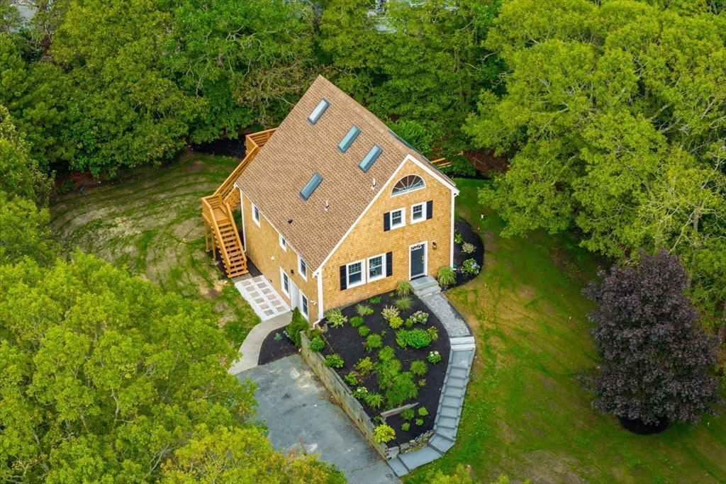 66 S West Dr