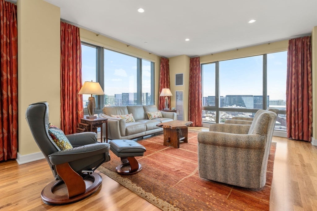 500 Atlantic Avenue #19N, Boston, MA Photo #2
