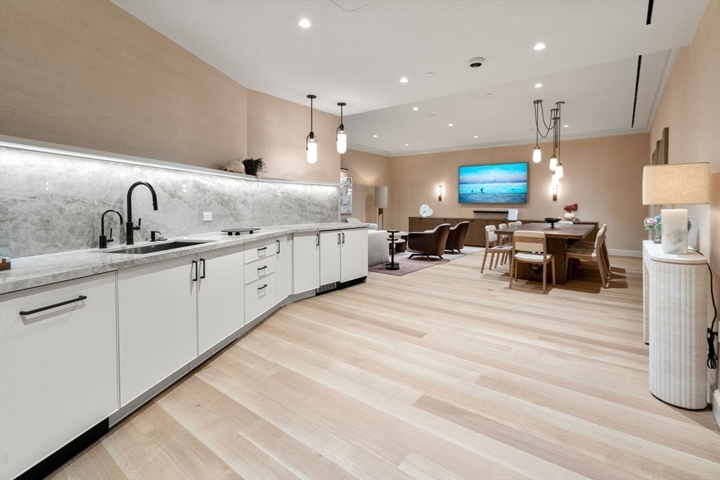 500 Atlantic Avenue #19N, Boston, MA Photo #27