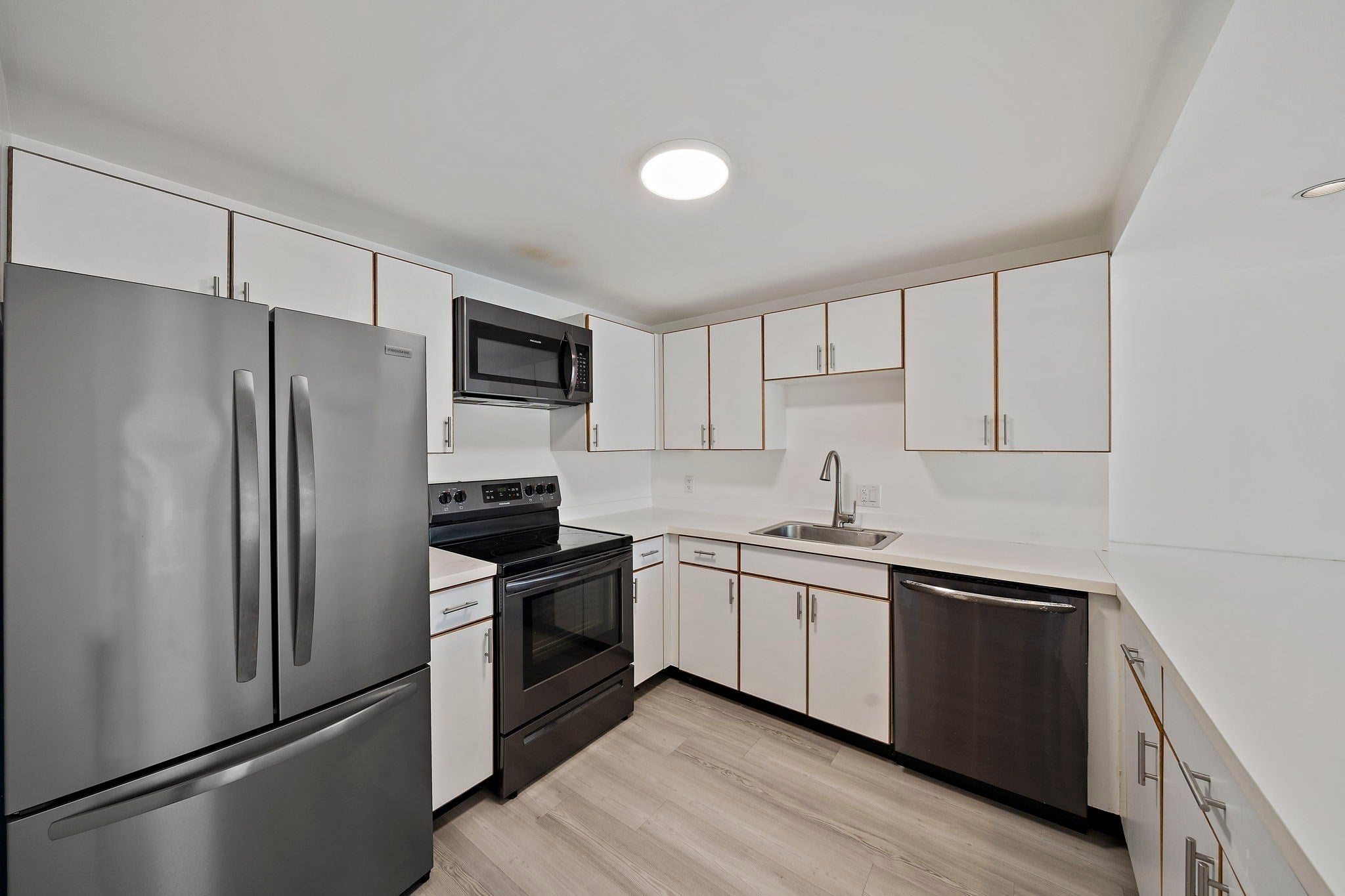 155 George Washington Blvd 607