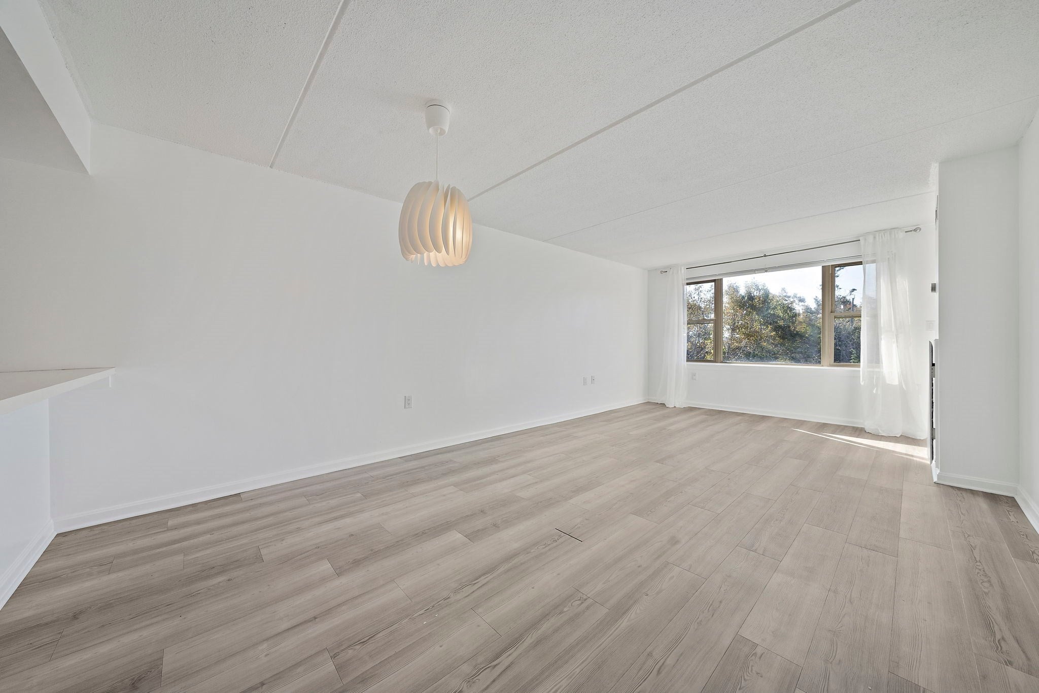 155 George Washington Blvd 607