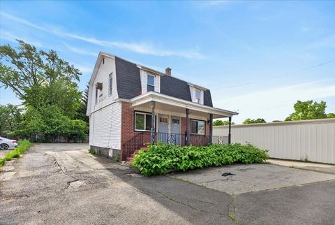 Photo of 337 Parker St, Springfield, MA 01129 (MLS # 73527813)
