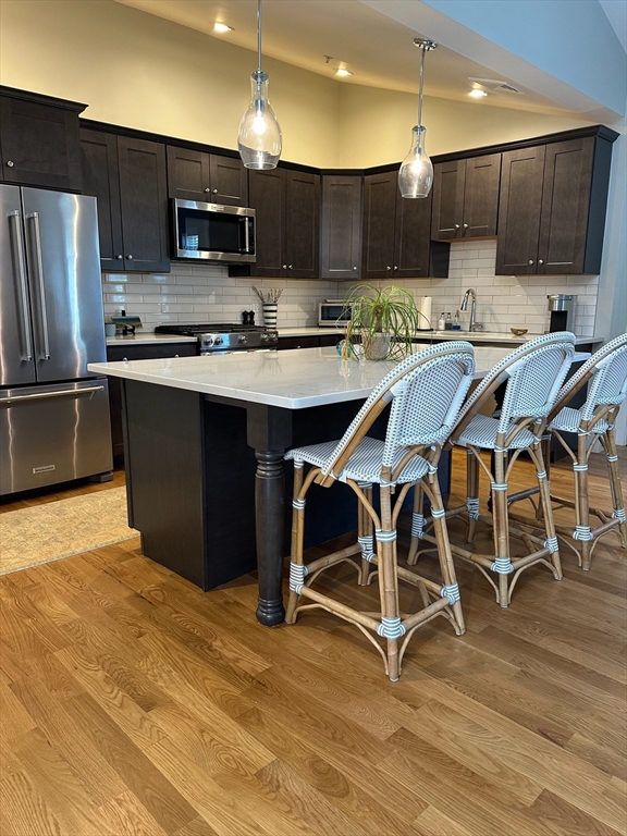 220 Center St 14